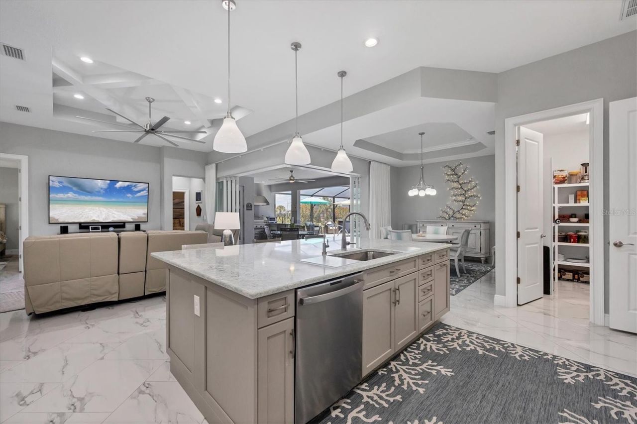 226 W Pine Valley Lane, Rotonda West, FL 33947 Photo