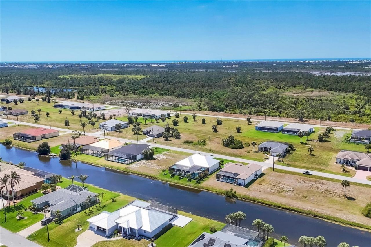 226 W Pine Valley Lane, Rotonda West, FL 33947 Photo