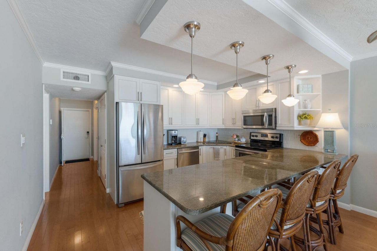 5300 Gulf Drive, Unit 204, Holmes Beach, FL 34217 Photo