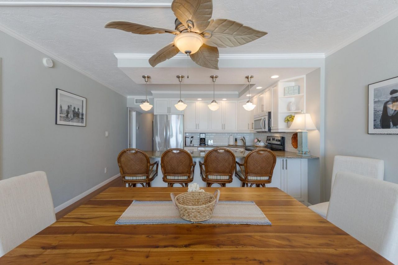 5300 Gulf Drive, Unit 204, Holmes Beach, FL 34217 Photo