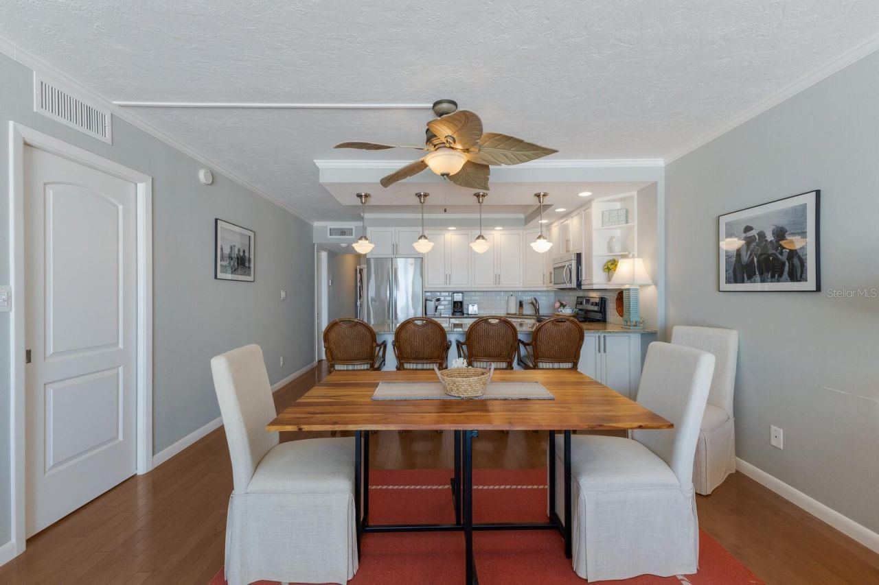 5300 Gulf Drive, Unit 204, Holmes Beach, FL 34217 Photo