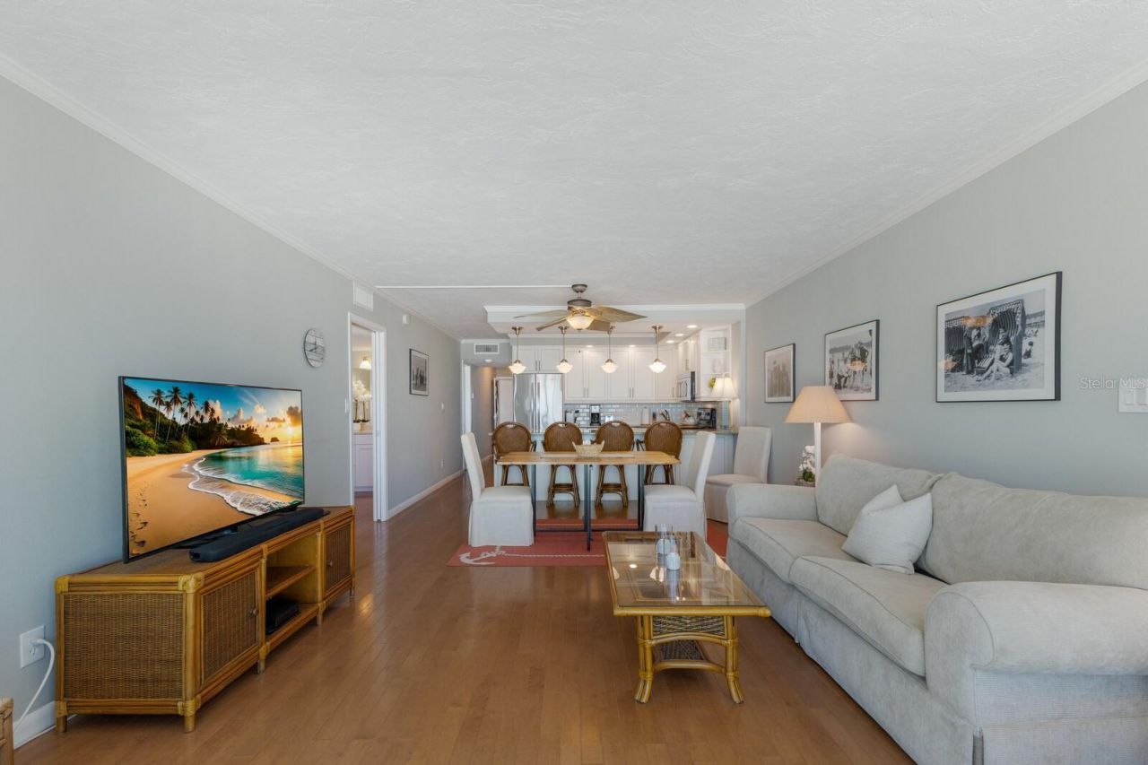 5300 Gulf Drive, Unit 204, Holmes Beach, FL 34217 Photo