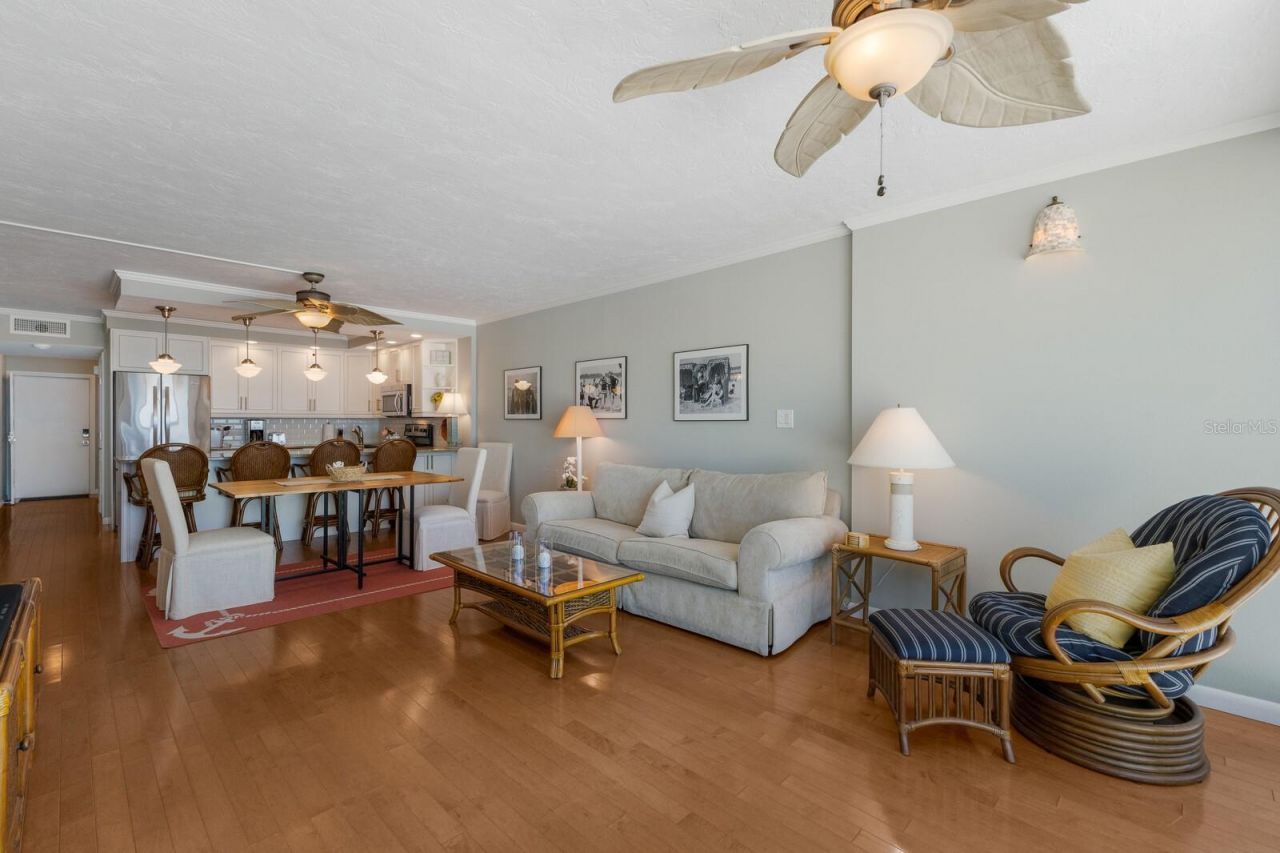 5300 Gulf Drive, Unit 204, Holmes Beach, FL 34217 Photo