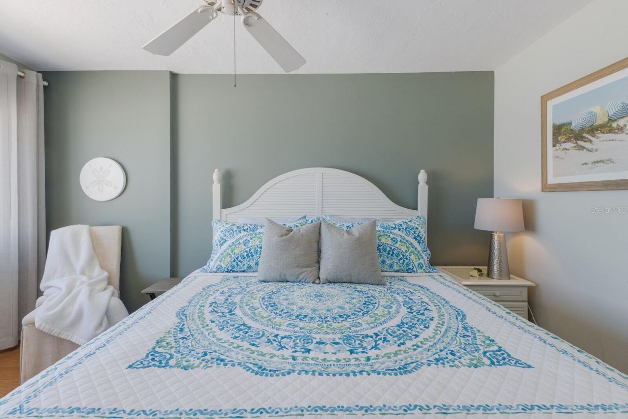 5300 Gulf Drive, Unit 204, Holmes Beach, FL 34217 Photo