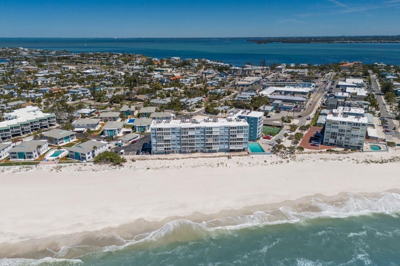 5300 Gulf Drive, Unit 204, Holmes Beach, FL 34217 Photo