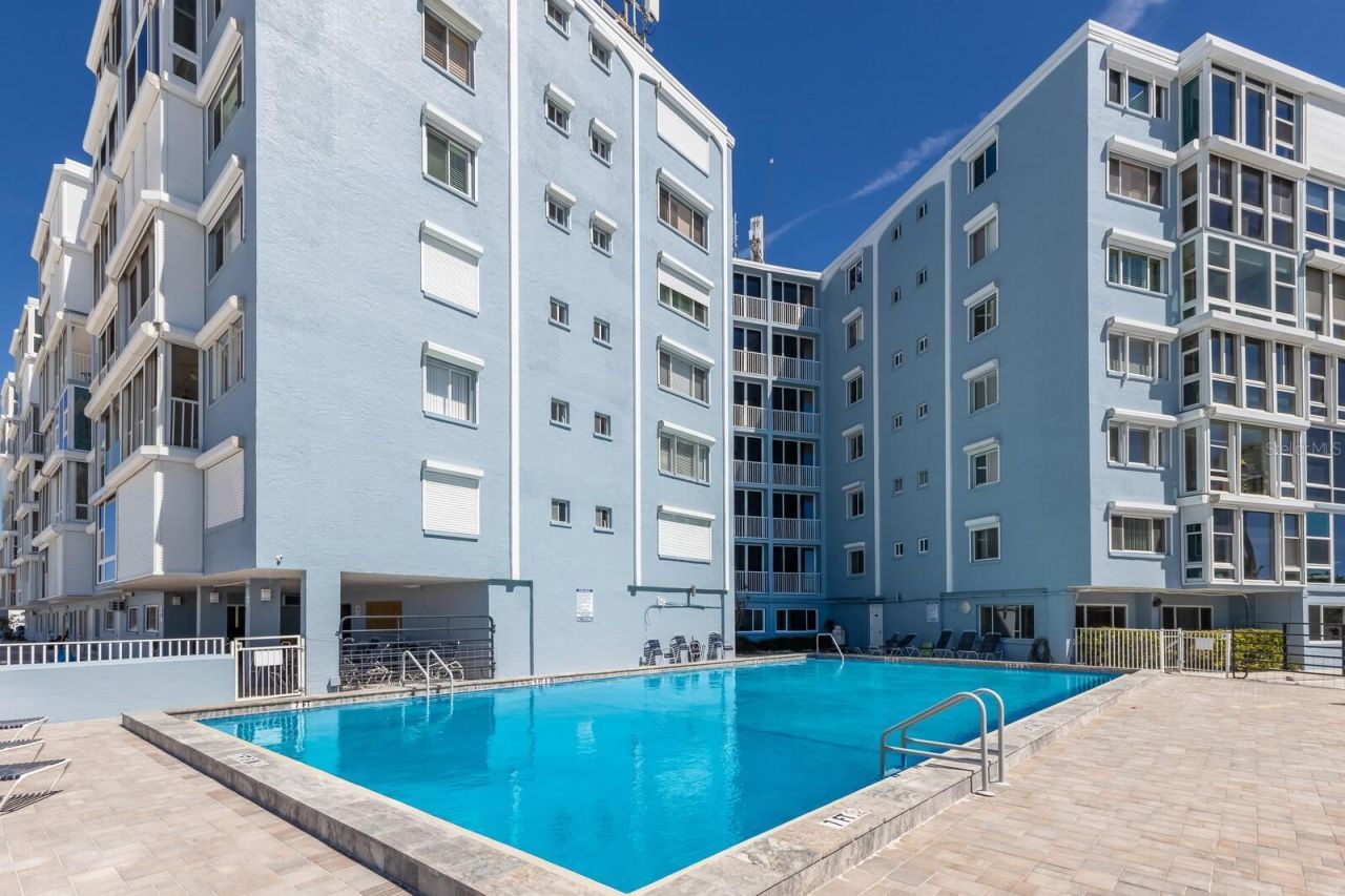 5300 Gulf Drive, Unit 204, Holmes Beach, FL 34217 Photo