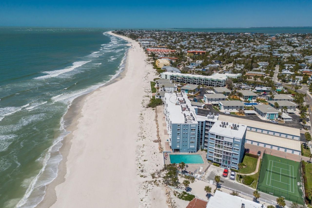 5300 Gulf Drive, Unit 204, Holmes Beach, FL 34217 Photo