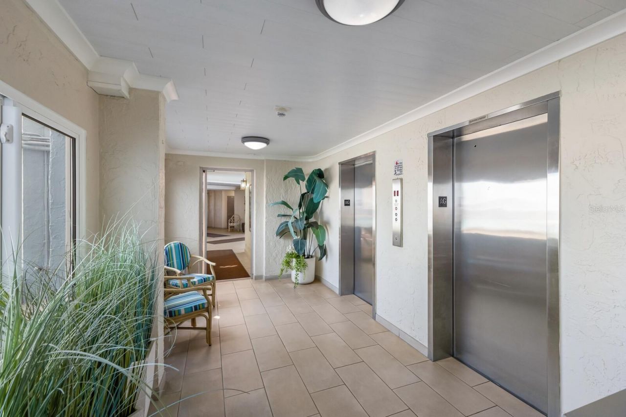 5300 Gulf Drive, Unit 204, Holmes Beach, FL 34217 Photo