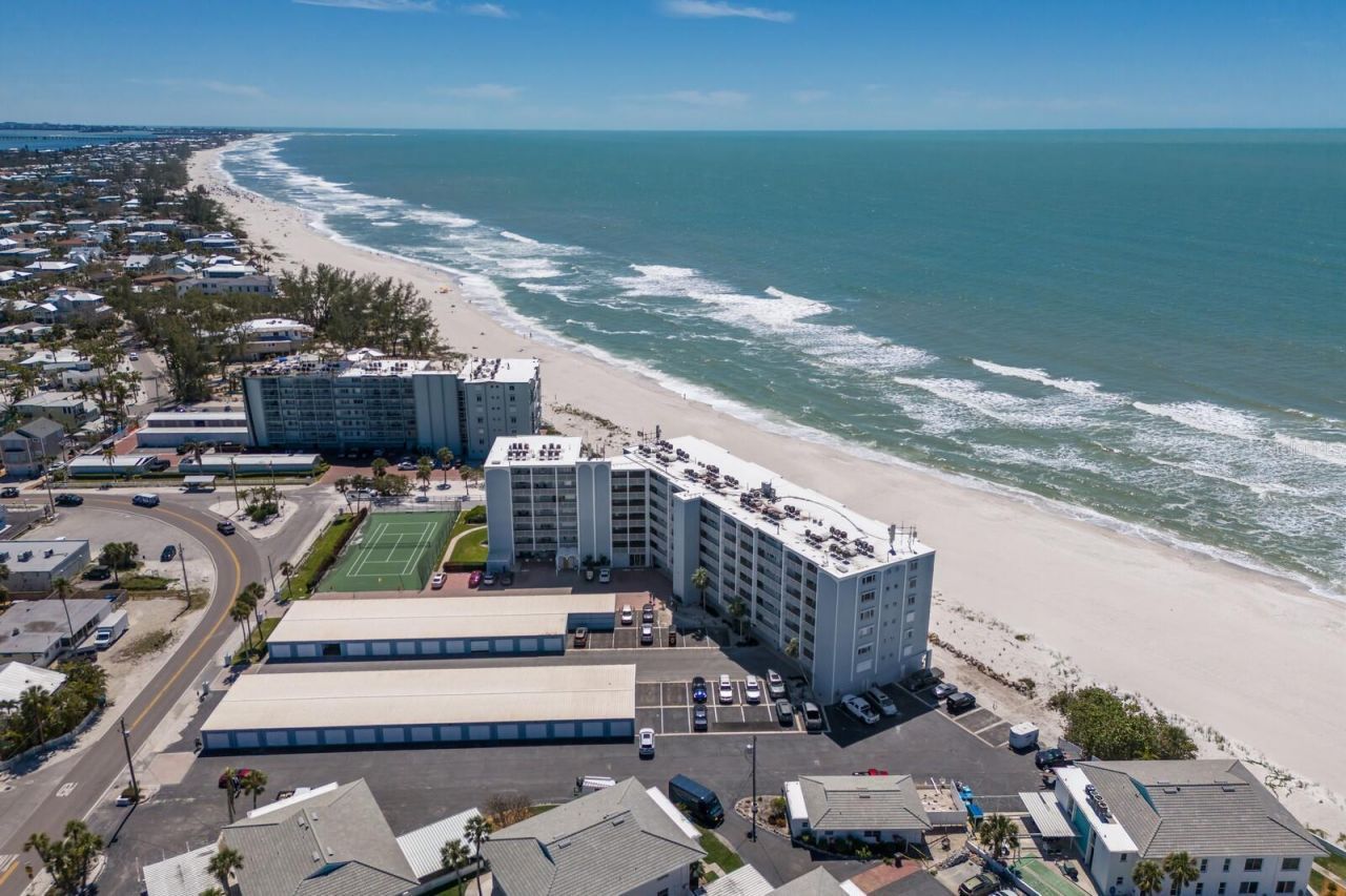 5300 Gulf Drive, Unit 204, Holmes Beach, FL 34217 Photo