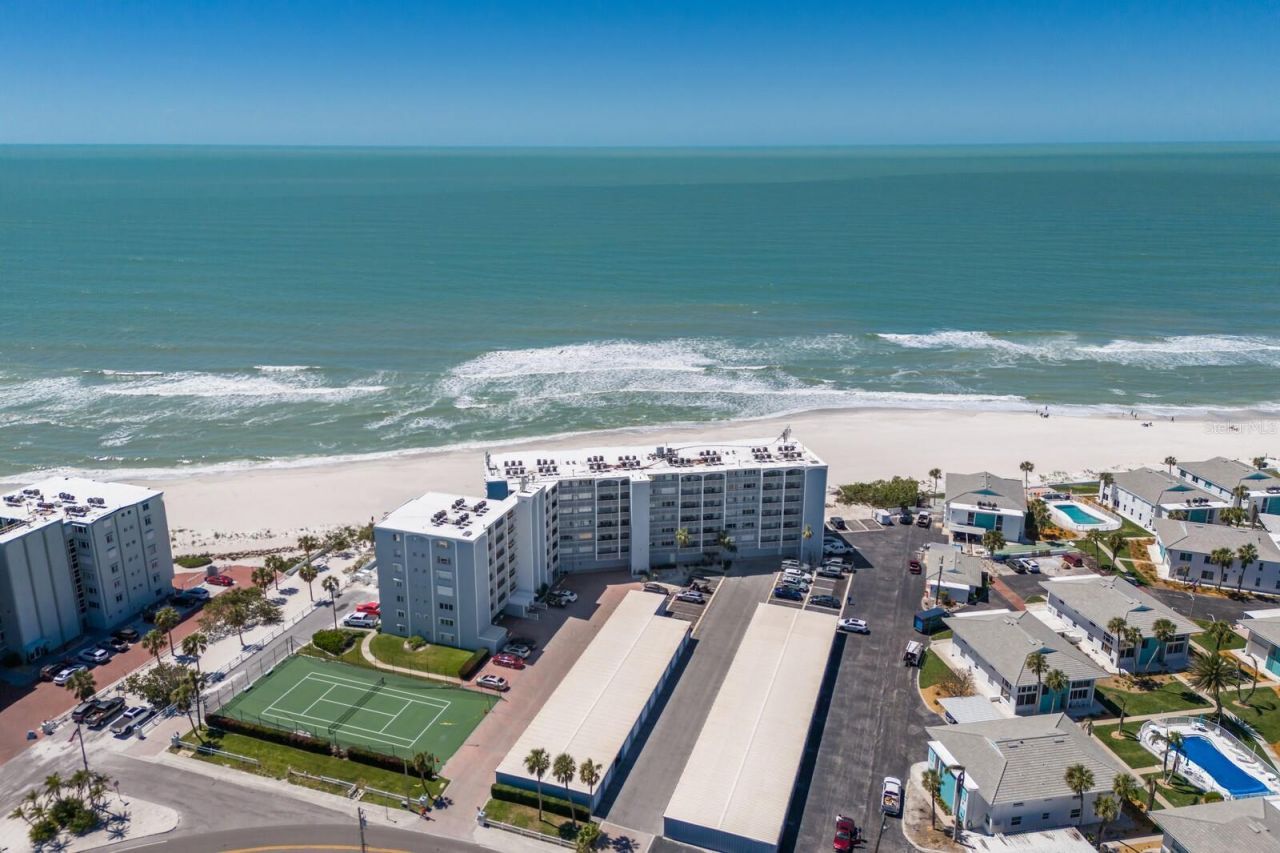 5300 Gulf Drive, Unit 204, Holmes Beach, FL 34217 Photo