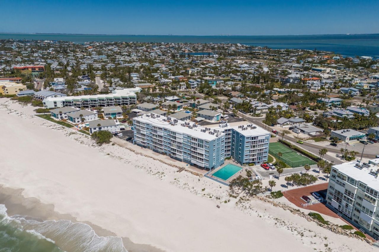 5300 Gulf Drive, Unit 204, Holmes Beach, FL 34217 Photo