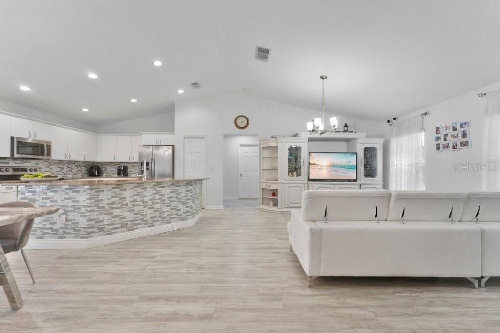 201 NW Goldcoast Avenue, Port Saint Lucie, FL 34983 Photo