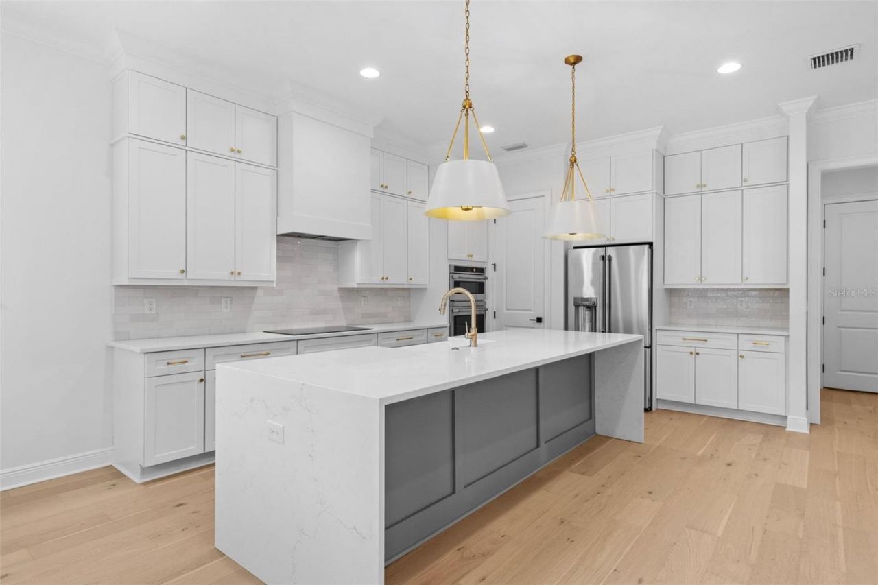 803 W Woodlawn Avenue, Tampa, FL 33603 Photo