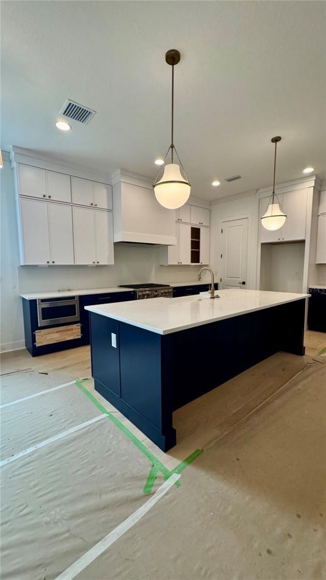 803 W Woodlawn Avenue, Tampa, FL 33603 Photo