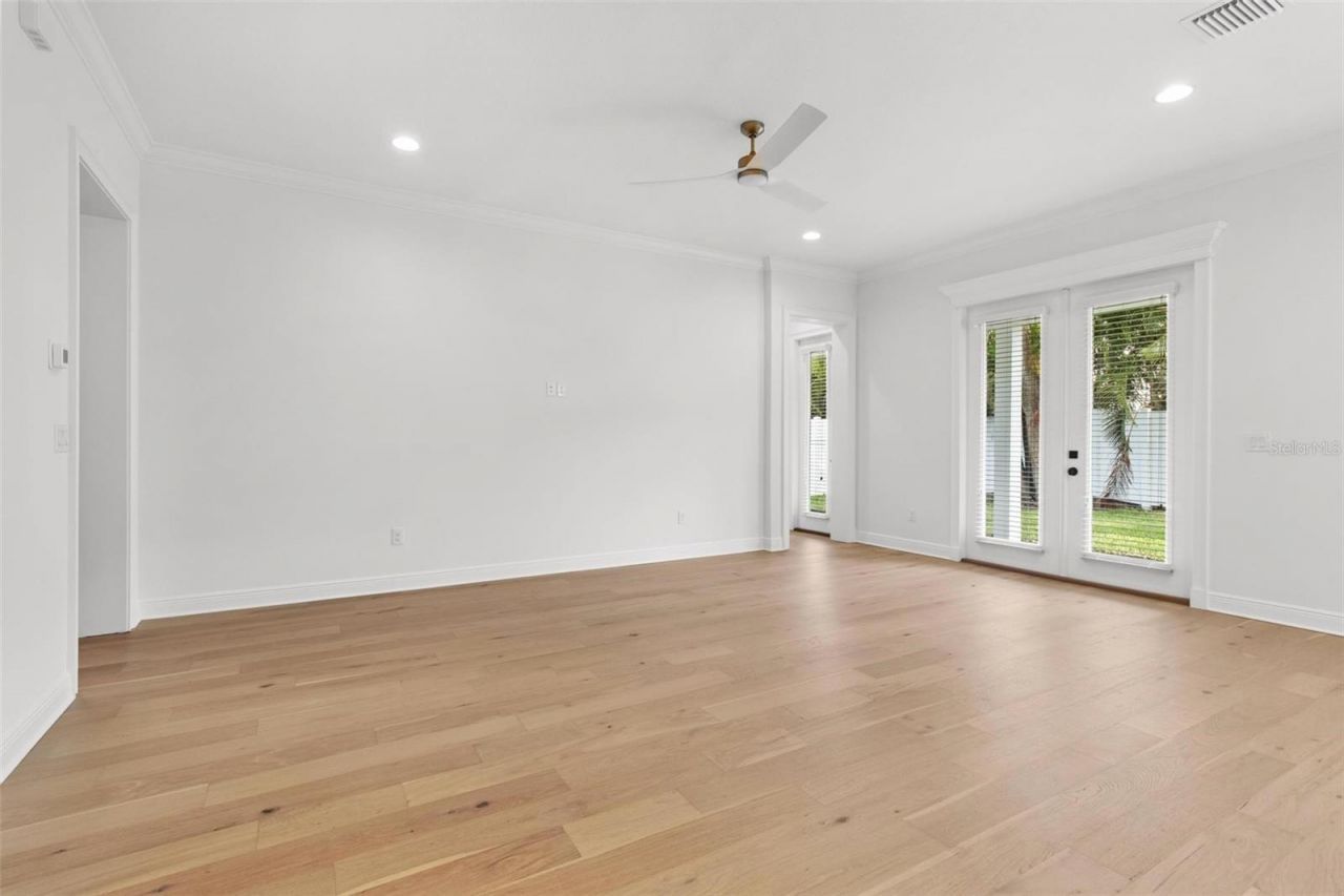 803 W Woodlawn Avenue, Tampa, FL 33603 Photo