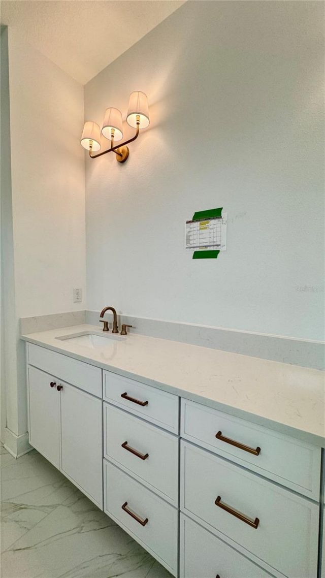 803 W Woodlawn Avenue, Tampa, FL 33603 Photo