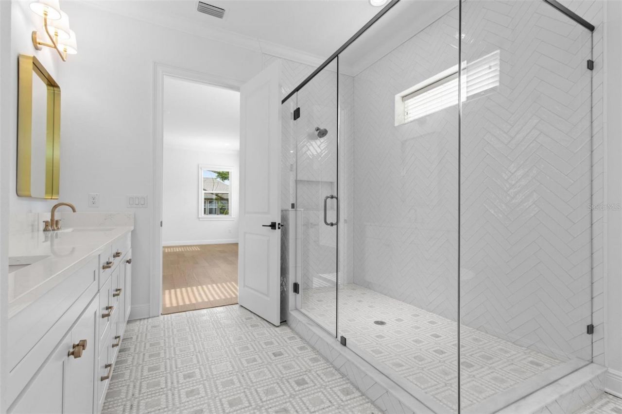 803 W Woodlawn Avenue, Tampa, FL 33603 Photo