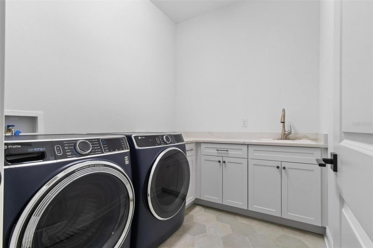 803 W Woodlawn Avenue, Tampa, FL 33603 Photo