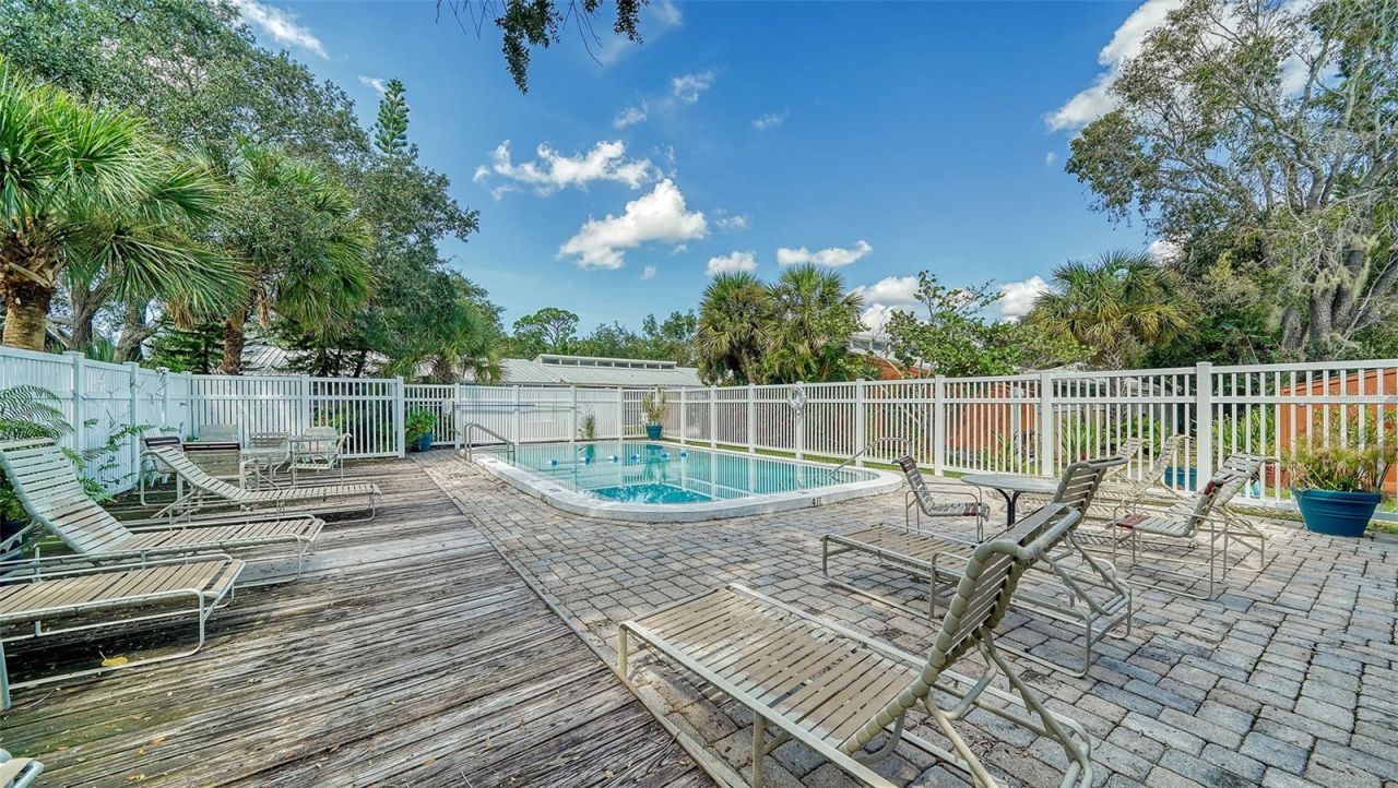 500 N Jefferson Avenue, Unit B-5, Sarasota, FL 34237 Photo
