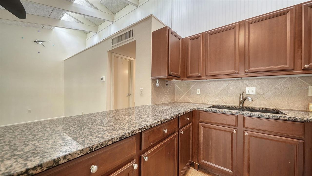 500 N Jefferson Avenue, Unit B-5, Sarasota, FL 34237 Photo