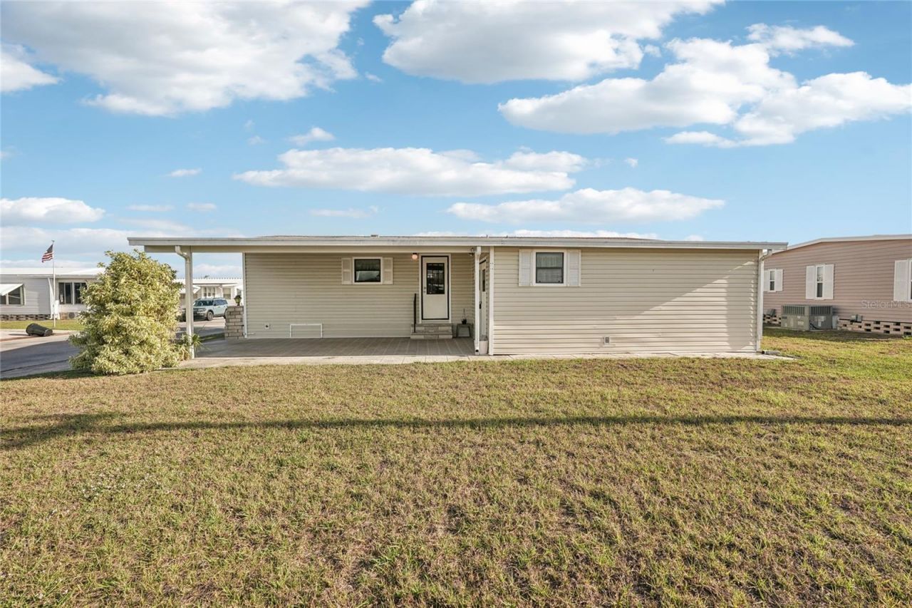 8906 31st Avenue E, Palmetto, FL 34221 Photo