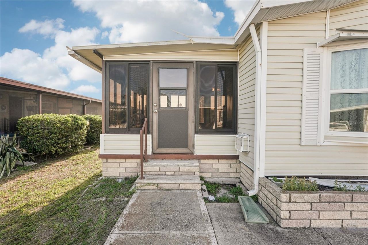 8906 31st Avenue E, Palmetto, FL 34221 Photo