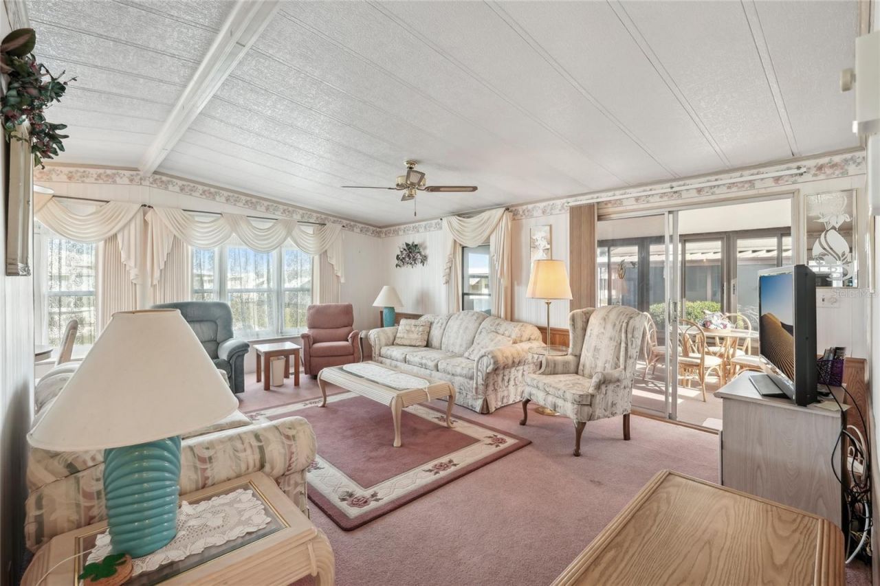 8906 31st Avenue E, Palmetto, FL 34221 Photo