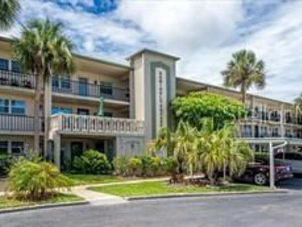 11720 PARK BOULEVARD, Unit 301, SEMINOLE, FL 33772