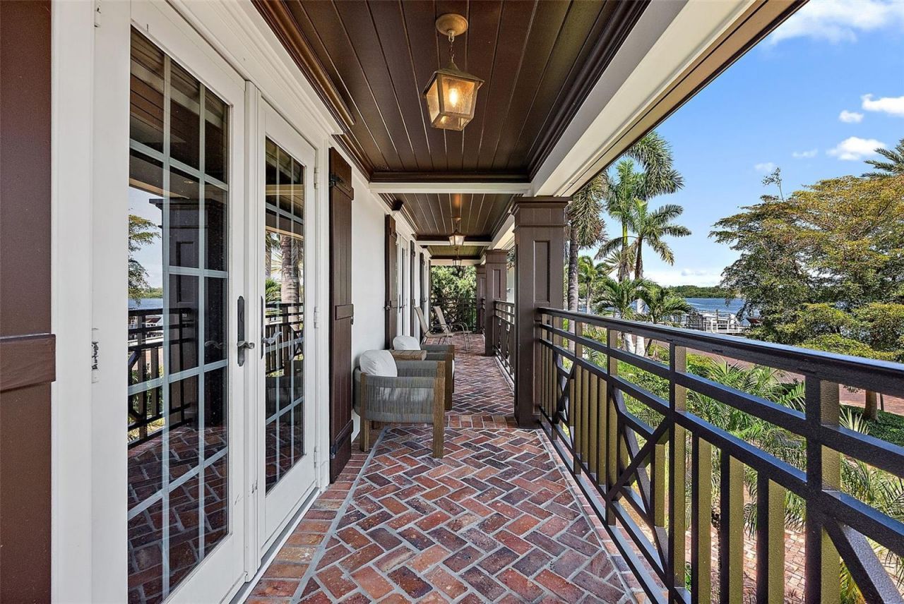 2320 Coffee Pot Boulevard Ne, Saint Petersburg, FL 33704 Photo