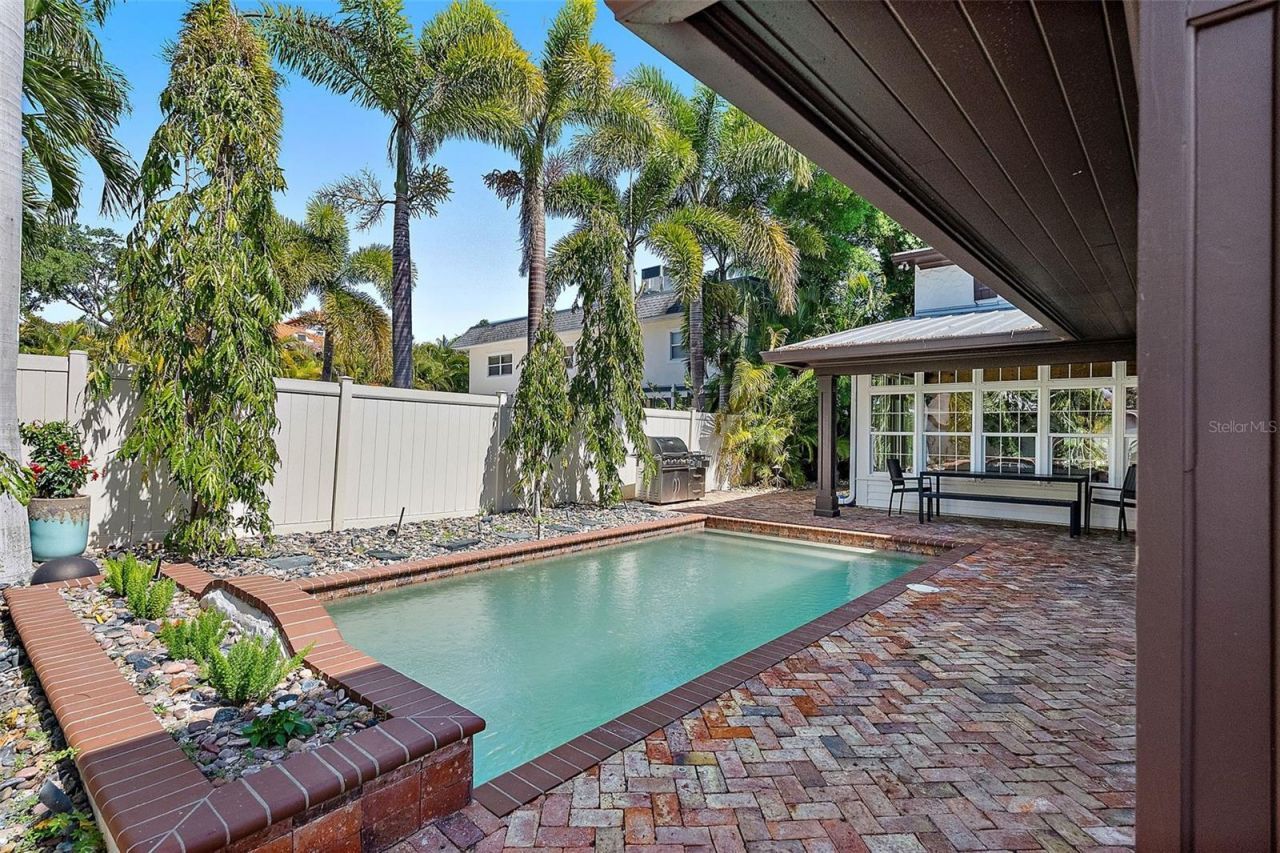 2320 Coffee Pot Boulevard Ne, Saint Petersburg, FL 33704 Photo