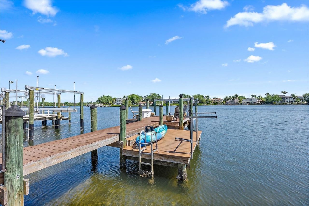 2320 Coffee Pot Boulevard Ne, Saint Petersburg, FL 33704 Photo