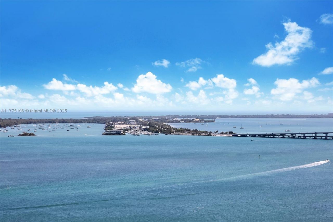 1331 Brickell Bay Dr, Unit 2605, Miami, FL 33131 Photo