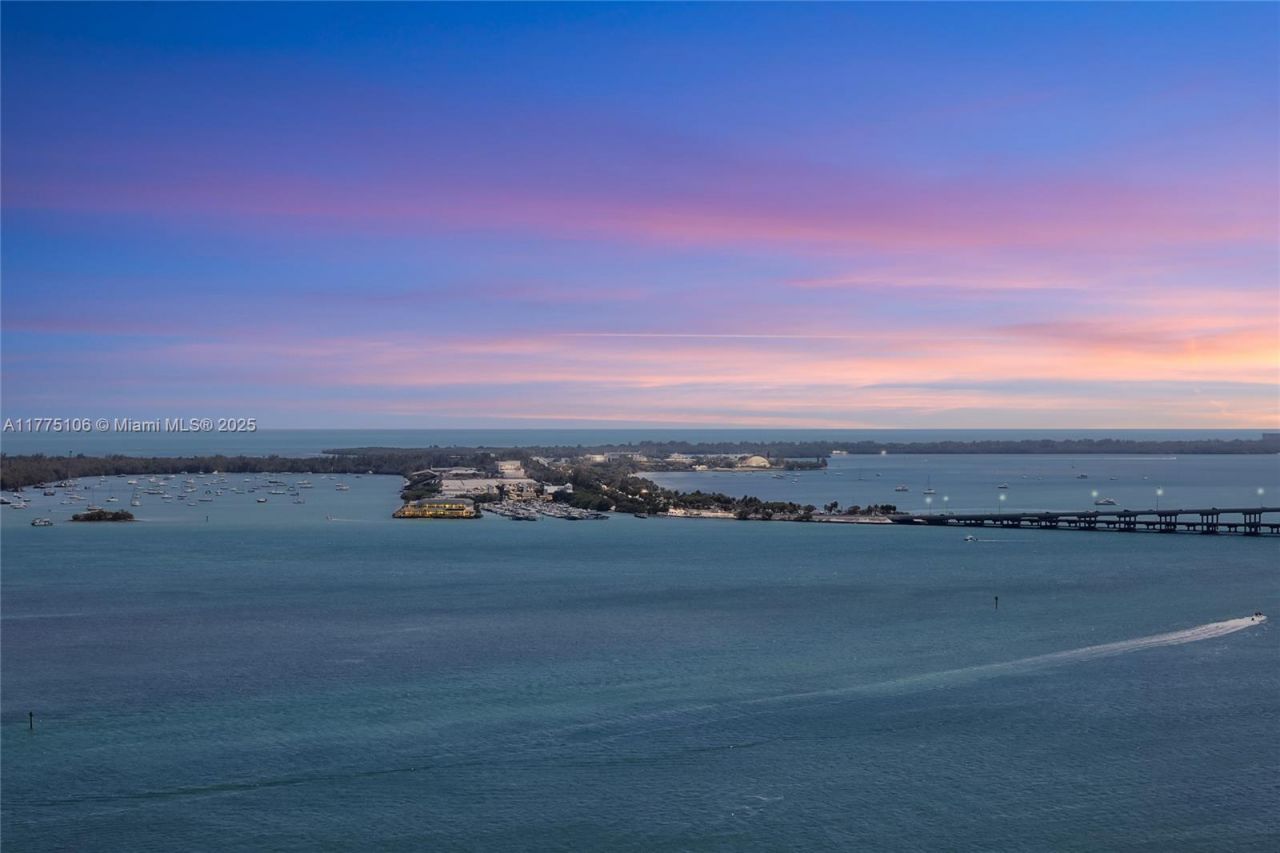 1331 Brickell Bay Dr, Unit 2605, Miami, FL 33131 Photo
