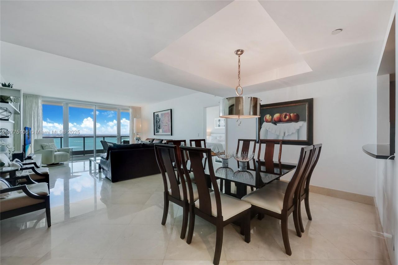 1331 Brickell Bay Dr, Unit 2605, Miami, FL 33131 Photo