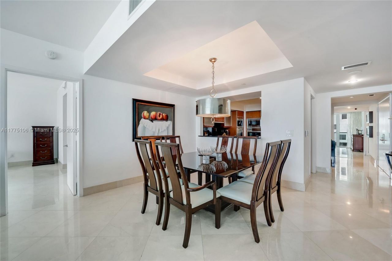 1331 Brickell Bay Dr, Unit 2605, Miami, FL 33131 Photo