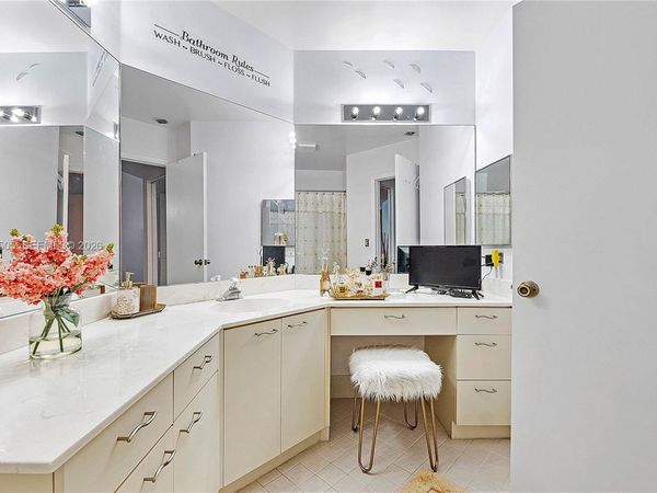 4101 E Coral Tree Cir, Unit 313, Coconut Creek, FL 33073