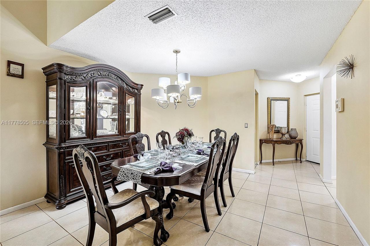 4101 E Coral Tree Cir, Unit 313, Coconut Creek, FL 33073 Photo