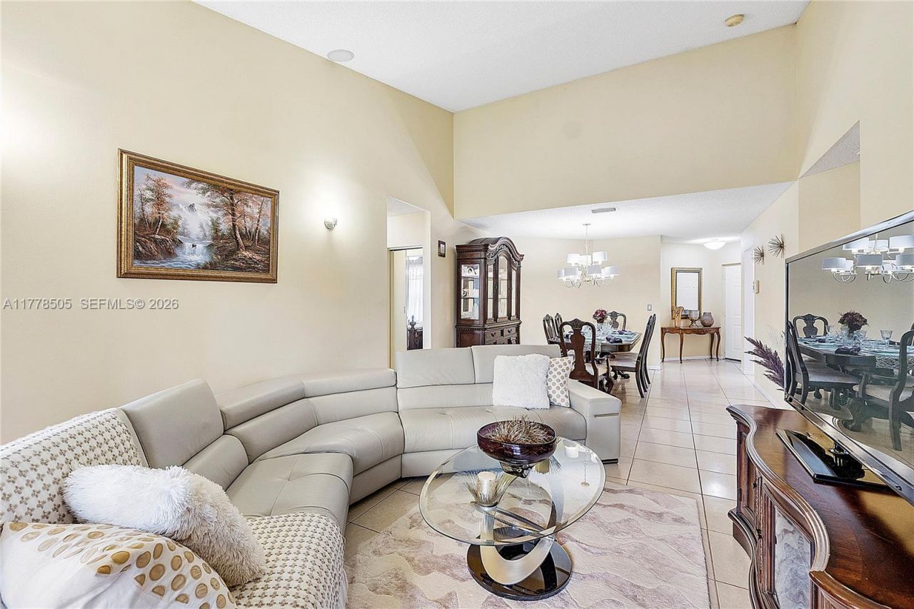 4101 E Coral Tree Cir, Unit 313, Coconut Creek, FL 33073 Photo