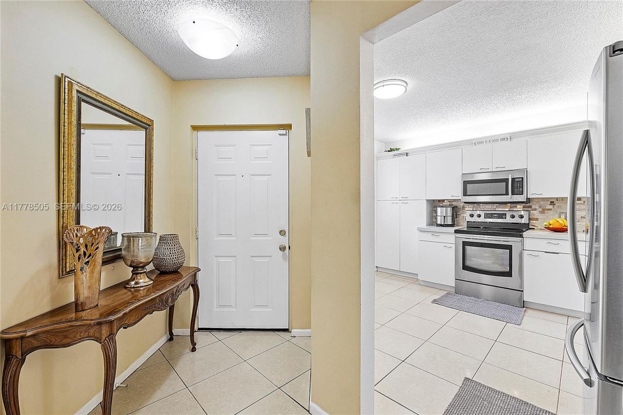 4101 E Coral Tree Cir, Unit 313, Coconut Creek, FL 33073 Photo