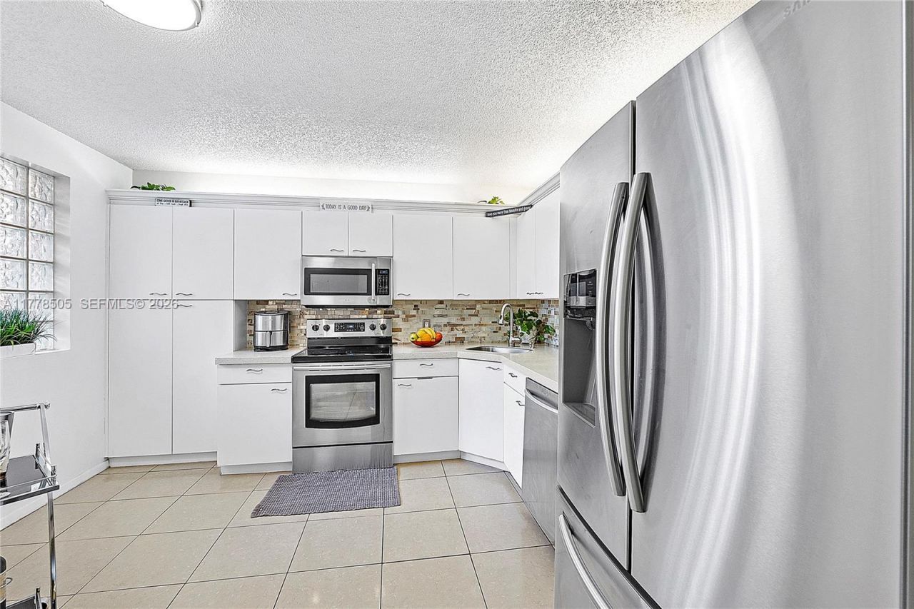 4101 E Coral Tree Cir, Unit 313, Coconut Creek, FL 33073 Photo