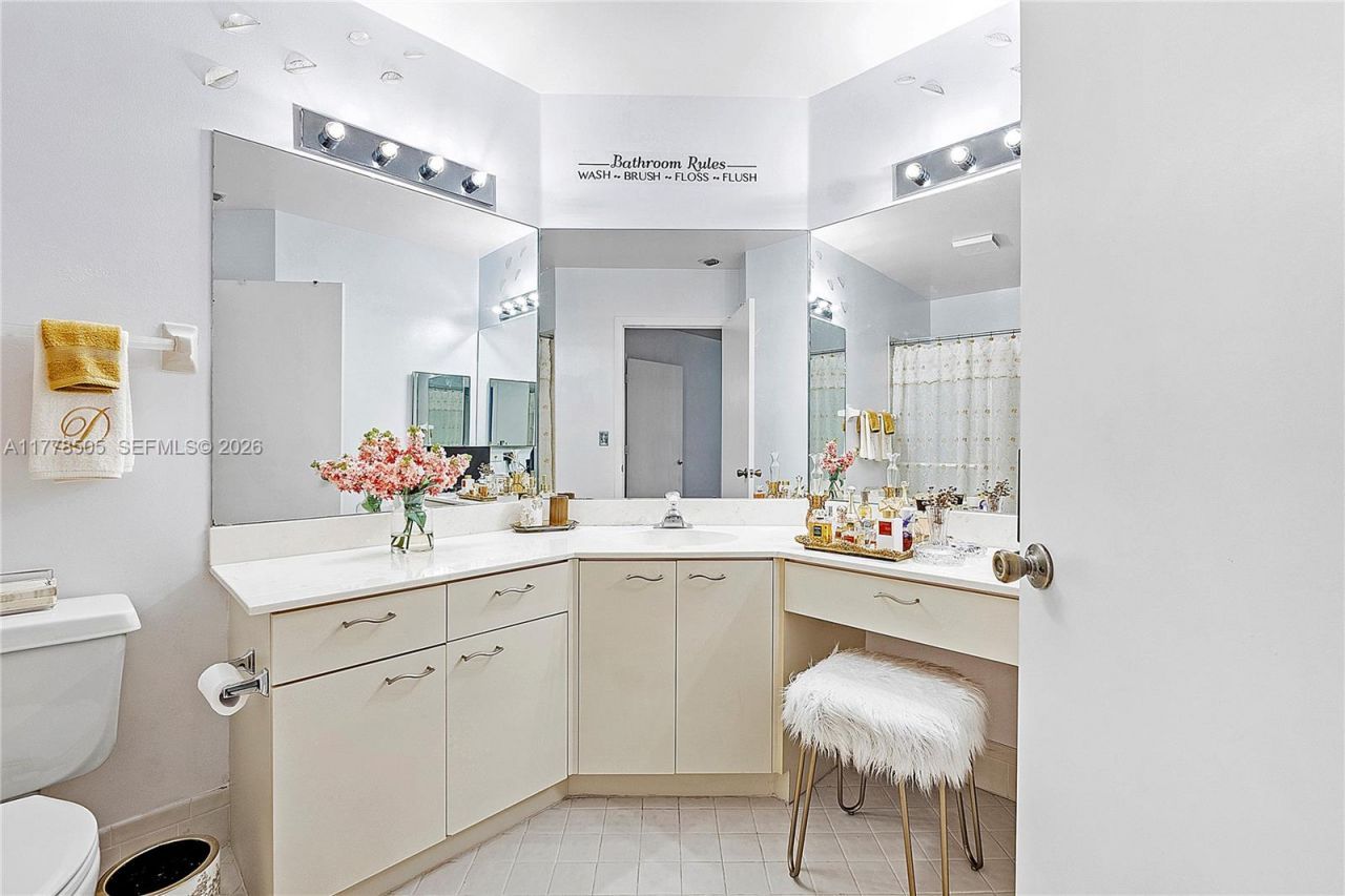 4101 E Coral Tree Cir, Unit 313, Coconut Creek, FL 33073 Photo