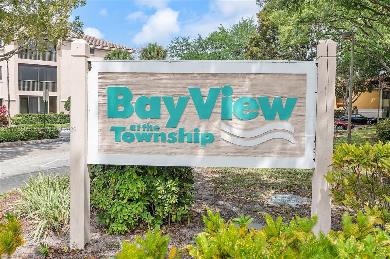 4101 E Coral Tree Cir, Unit 313, Coconut Creek, FL 33073 Photo