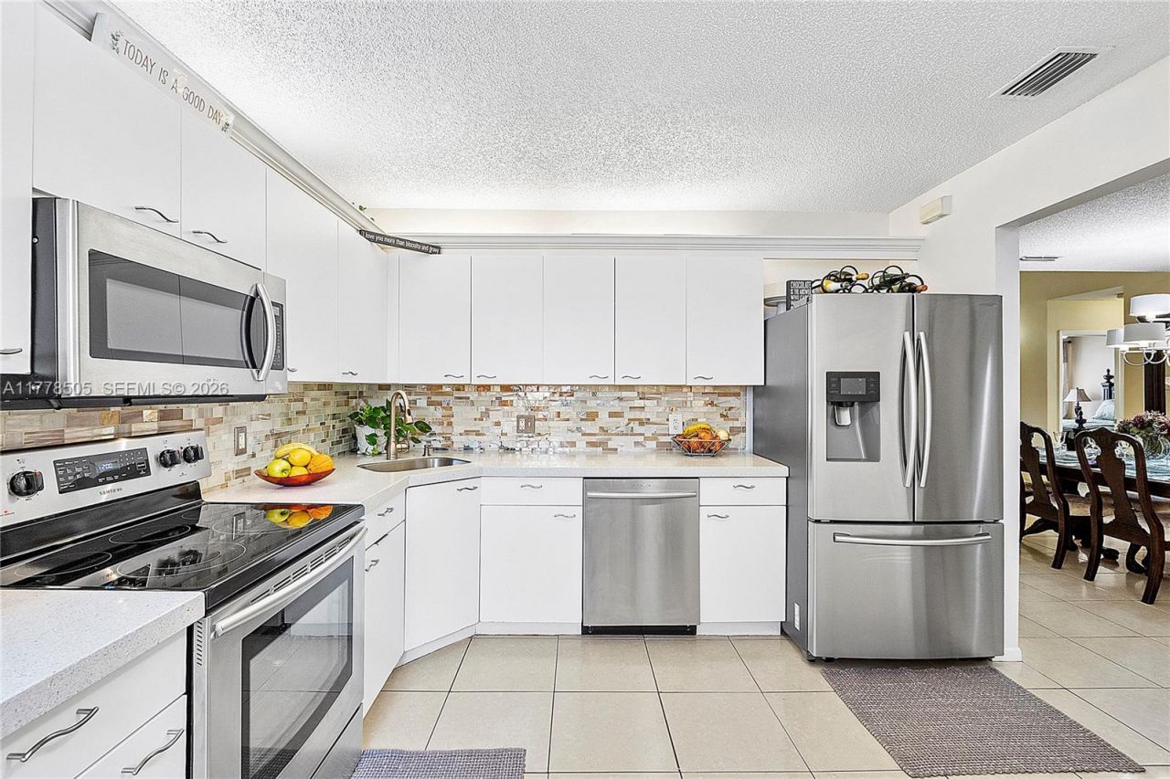4101 E Coral Tree Cir, Unit 313, Coconut Creek, FL 33073 Photo
