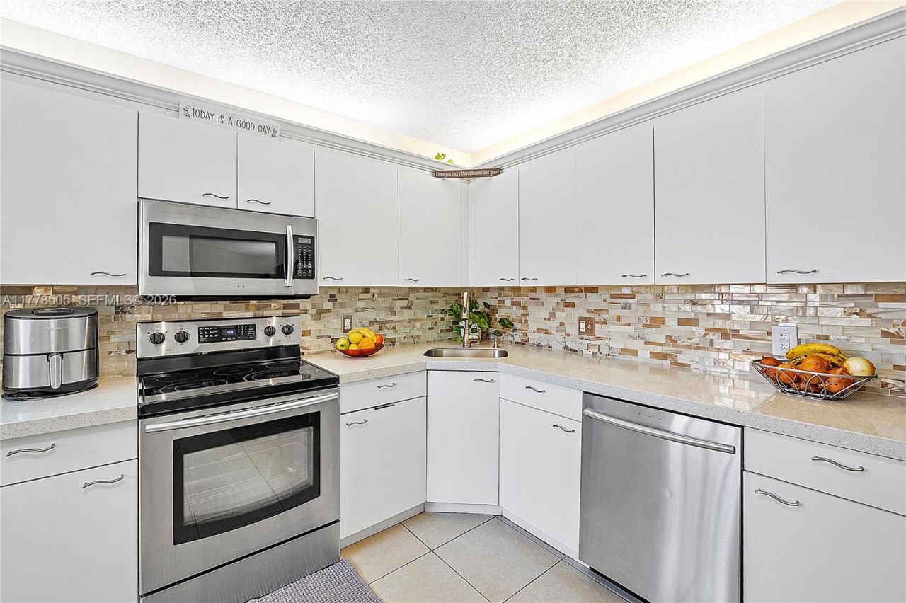 4101 E Coral Tree Cir, Unit 313, Coconut Creek, FL 33073 Photo