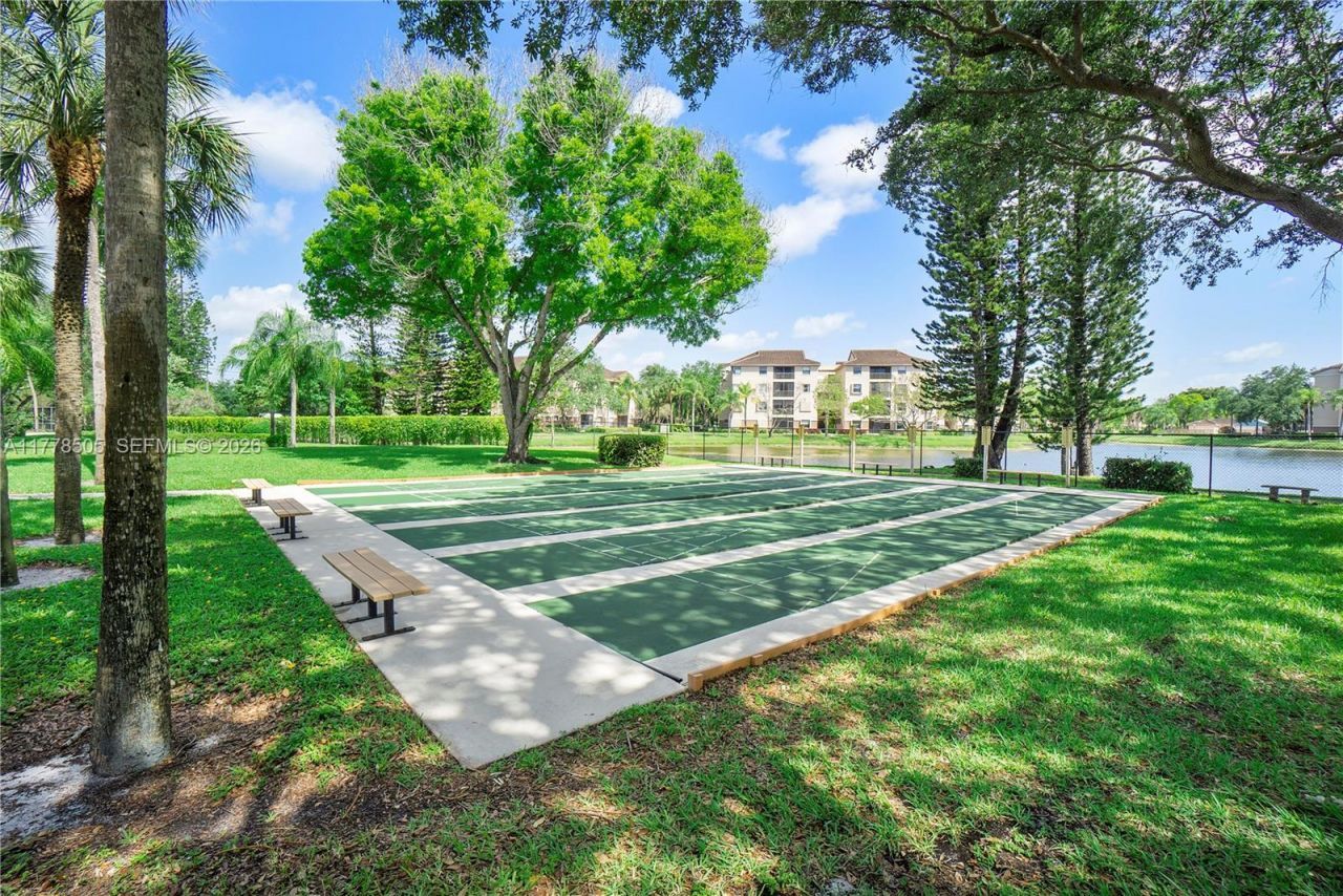 4101 E Coral Tree Cir, Unit 313, Coconut Creek, FL 33073 Photo