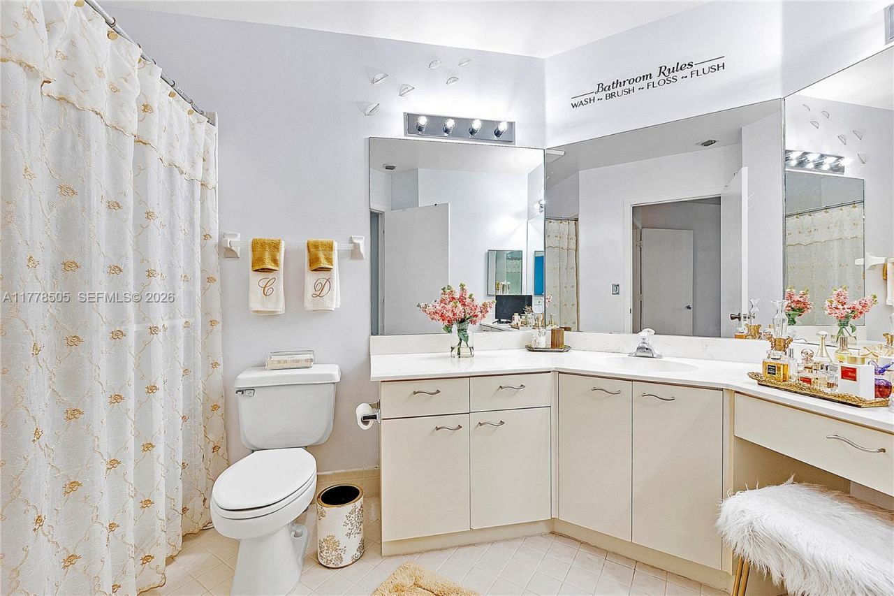 4101 E Coral Tree Cir, Unit 313, Coconut Creek, FL 33073 Photo