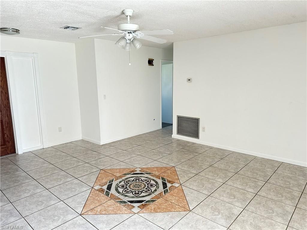 25 Estate Dr, North Fort Myers, FL 33917 Photo