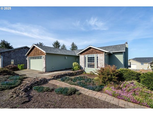 900 BEARBERRY LN, Oceanside, OR 97134