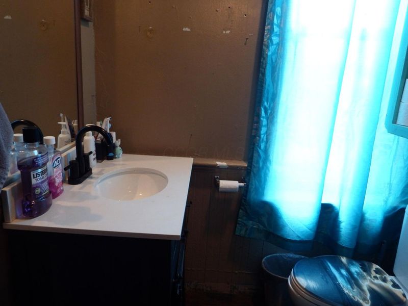 39 E Main Street, Crooksville, OH 43731 Photo 7