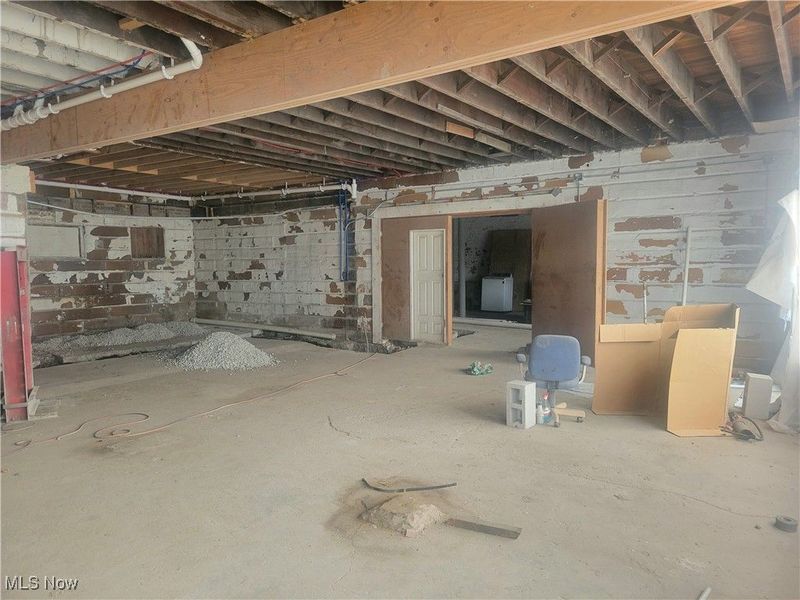 1605 Broadway, Lorain, OH 44052 Photo 2